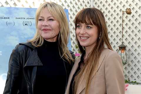 Dakota Johnson’s Mother Melanie Griffith Played a Huge Part in Embarrassing Her In Front of Barack..