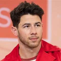 A Terrifying Viral Video Shows Nick Jonas Running Off Stage At A Jonas Brothers Concert After A..