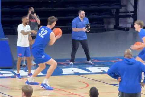 New video of 7-foot-9 Olivier Rioux practicing with Florida teammates goes viral