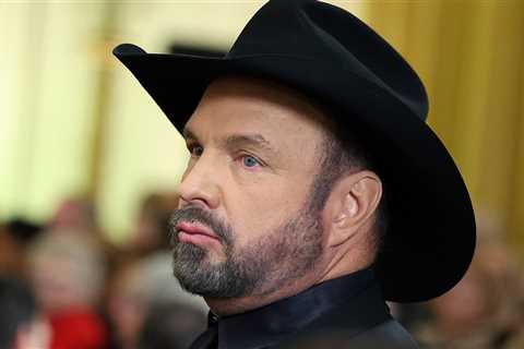 Garth Brooks Calls Rape Lawsuit a Extortion and Defamation