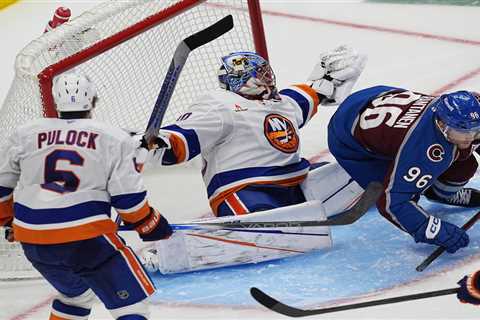 Ilya Sorokin looks like stellar self in return as Islanders top Avalanche for season’s first win