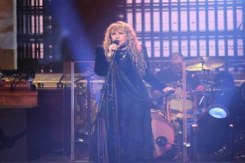 Stevie Nicks Casts a New Spell on ‘Saturday Night Live’ With Powerful Return to Studio 8H