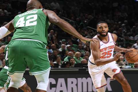 Mikal Bridges struggles on both ends of floor in rough Knicks debut