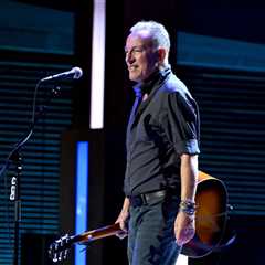 Bruce Springsteen and 5 Other Memorable Moments From Stand Up for Heroes Benefit