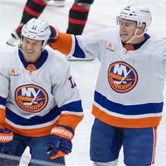 Little-used Matt Martin embracing Islanders ‘leadership’ role