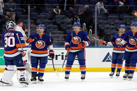 Devils vs. Islanders prediction: NHL picks, bets, odds