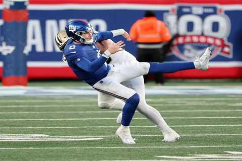 Drew Lock was left feeling Giants’ loss in full-body effort