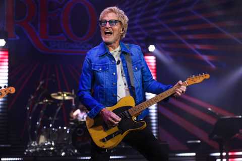 Kevin Cronin Talks Solo Career After REO Speedwagon Split: ‘I Never Quit the Band’