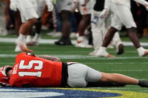 Carson Beck in danger of missing CFP while ‘exploring’ surgery in Georgia injury nightmare