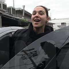 Gal Gadot Urges People to Watch 'Snow White' Amid Controversies