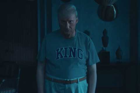 'SNL' Creates 'White Lotus' Spoof With Donald Trump Twist