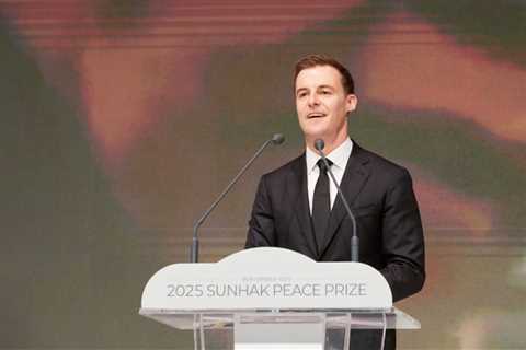 Global Citizen Co-Founder Hugh Evans Becomes First Australian to Receive the Sunhak Peace Prize