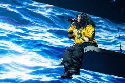 SZA’s ‘SOS’ Surpasses Adele’s ‘21’ for Most Weeks in Top 10 on Billboard 200 Among Albums by Women