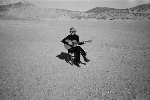 Natalie Bergman Returns With ‘Gunslinger’ Single Ahead of New Album