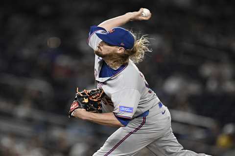 Ryne Stanek’s closing opportunity goes awry to snap Mets’ win streak