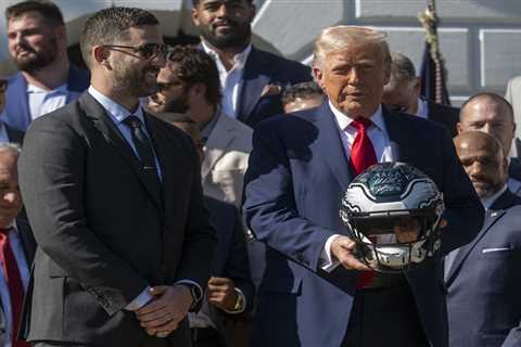 Donald Trump reveals his Saquon Barkley warning to Giants as Eagles visit White House