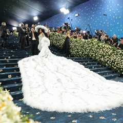 Diana Ross Brings Showstopping White Train to 2025 Met Gala Red Carpet