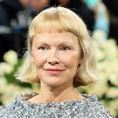 Pamela Anderson Is Being Defended After A Tabloid Harshly Criticized Her Appearance At The Met Gala,..