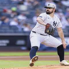 Carlos Rodon finds way to keep Mets in check in hard-fought outing