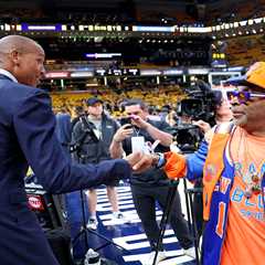 Spike Lee makes loud Indy arrival for Knicks’ Game 4