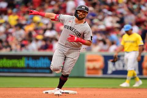 Kody Clemens, son of Roger Clemens, homers at Fenway Park in front of dad