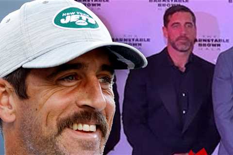 Aaron Rodgers Sparks Marriage Rumors After Wearing Ring on That Finger