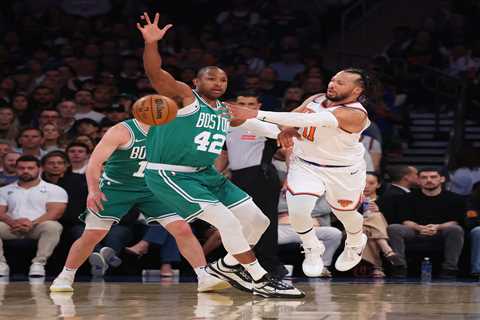 Knicks completely crumble on home court as Celtics dominate Game 3 — and silence the Garden