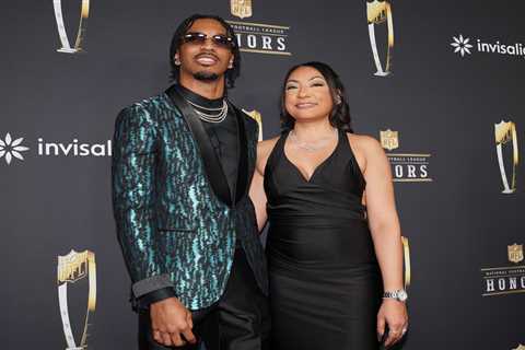 Jayden Daniels’ mom sets record straight on Commanders QB’s dating life