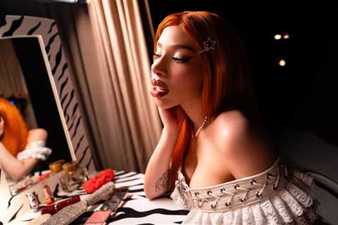 Yeri Mua Officially Releases Her Debut Album, ‘De Chava’: ‘I Learned to Believe In Me’