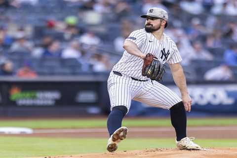Carlos Rodon finds way to keep Mets in check in hard-fought outing
