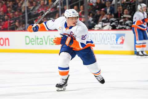 What Anders Lee thinks about Lou Lamoriello’s exit, Islanders’ stunning lottery win