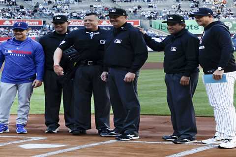 Aaron Boone recalls fights with brother Brett before winning first matchup as coaches