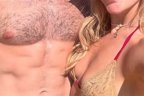 Hot Hollywood Couple Guess Who!