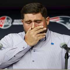 Patriots’ David Andrews wipes away tears during NFL retirement speech in emotional scene