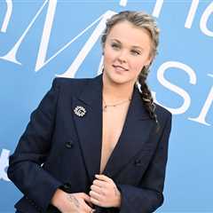 JoJo Siwa Reveals When She Realized She Had Feelings for Chris Hughes: ‘I Wasn’t Looking to Fall..