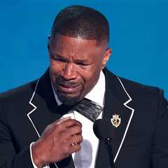 Jamie Foxx Tearfully Accepts Ultimate Icon Honor at BET Awards After Health Battle