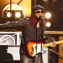 Leon Thomas Brings His ‘Authentic Essence’ to ‘Mutt’ Performance at 2025 BET Awards
