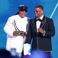 Jamie Foxx Honored by Stevie Wonder & Reflects on Health Scare at BET Awards: ‘You Can’t Go Through ..