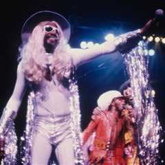 Songwriters Hall of Fame Class of 2025: George Clinton, Mike Love, Rodney Jerkins & More Share..