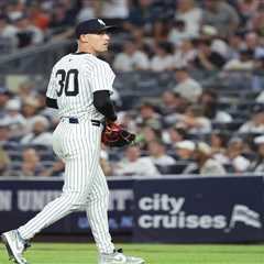 Yankees fall apart late in brutal loss to last-place Orioles