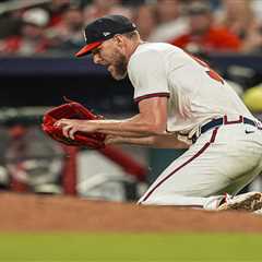 Chris Sale lands on IL after fracturing rib cage in brutal Braves blow