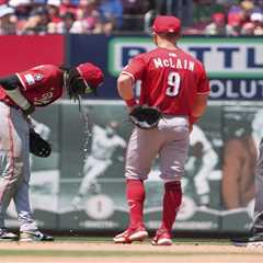 Reds’ Elly De La Cruz vomits, Mariners’ Trent Thornton helped off field as extreme heat stifles MLB ..
