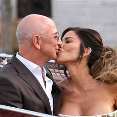 Jeff Bezos, Lauren Sanchez Kiss & Wave En Route to Wedding Rehearsal