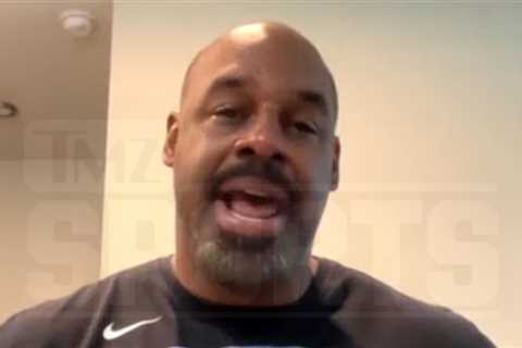 Donovan McNabb Congratulates Saquon Barkley on 'Madden' Cover, Weighs In on 'Curse'