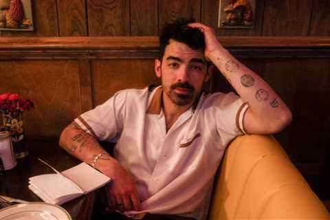 Joe Jonas Scores First Solo Top 10 on Album Sales Chart With ‘Music for People Who Believe in Love’