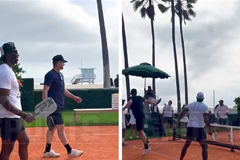 Andy Roddick, Terrell Owens Play Pick-Up Pickleball In L.A., Destroy Normies