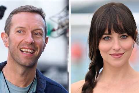 Chris Martin Publicly Supported Dakota Johnson After Reports That They’ve Split, And People Don’t..