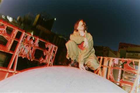 Kenshi Yonezu’s ‘Plazma’ Returns to No. 1, HANA’s ‘Burning Flower’ Debuts at No. 2 on Japan Hot 100