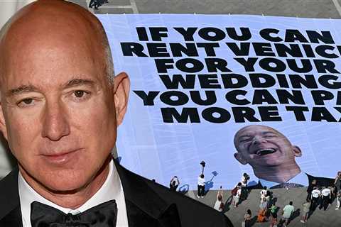 Jeff Bezos Protest Banner Unveiled in Venice Ahead of Wedding To Lauren Sanchez