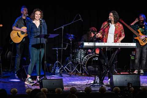 Avery Pearson’s Comedy Special Has a Linkin Park-Inspired Song About Indigestion